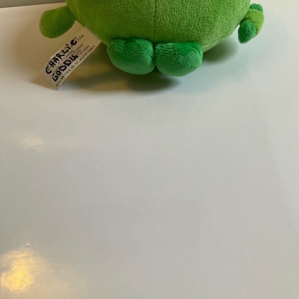 Shopkins Apple Blossom Plush - Picture 5 of 7